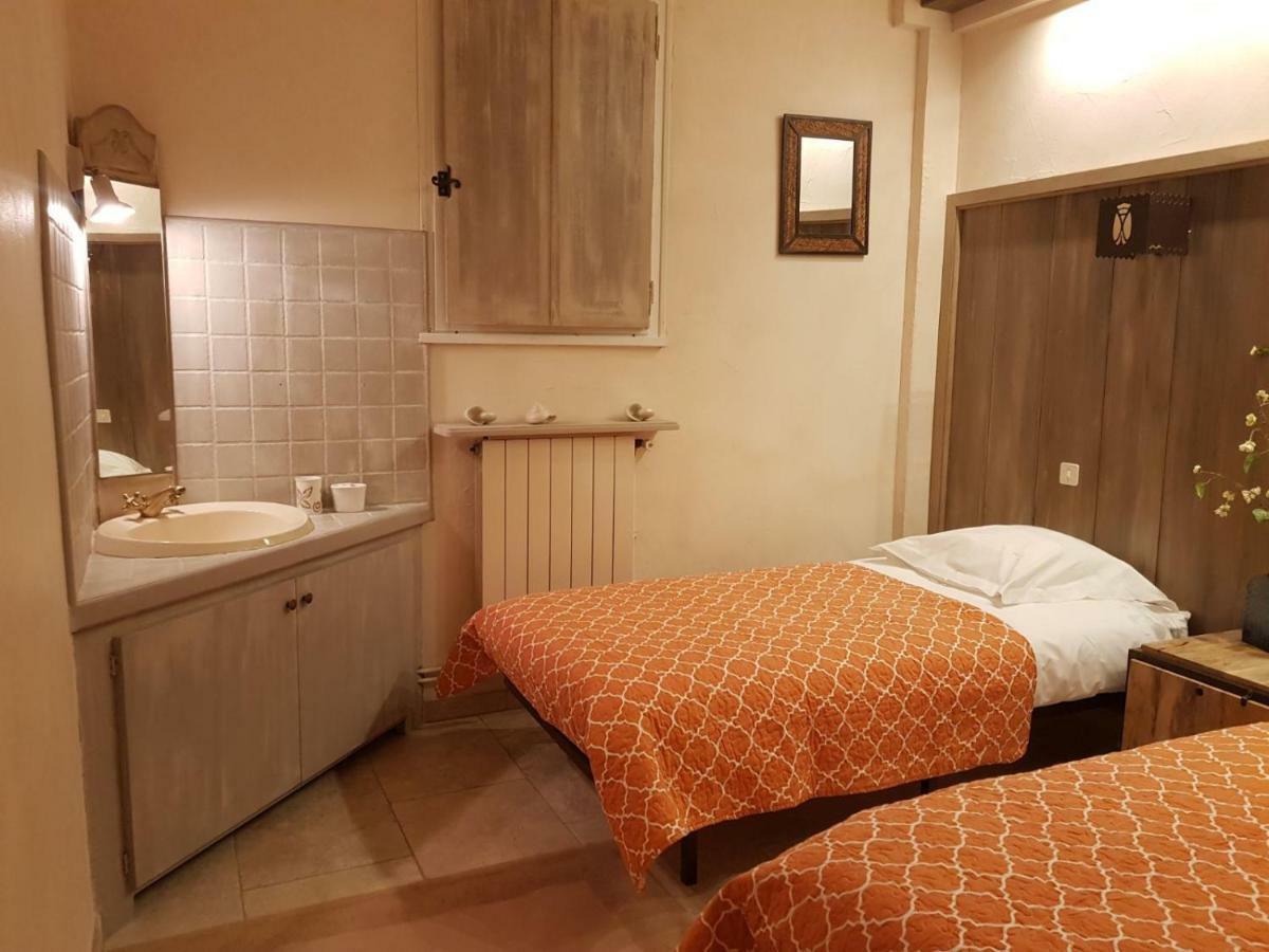Le Jas Des Parpaillous Appartement LʼIsle-sur-la-Sorgue Buitenkant foto